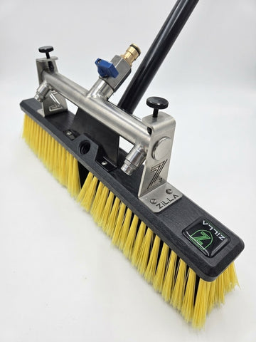 18" Zilla Brush with manifold.